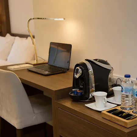 Tn&co Exclusive Cip And Primeclass (adults Only) 3*