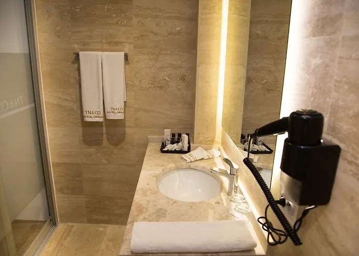 Tn&co Exclusive Cip And Primeclass (adults Only) 3*